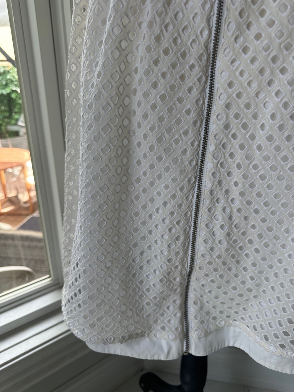 CLUB MONACO White Eyelet Lace A-Line Skirt Cotton with Front Zip Flare Size 4 - Picture 4 of 12